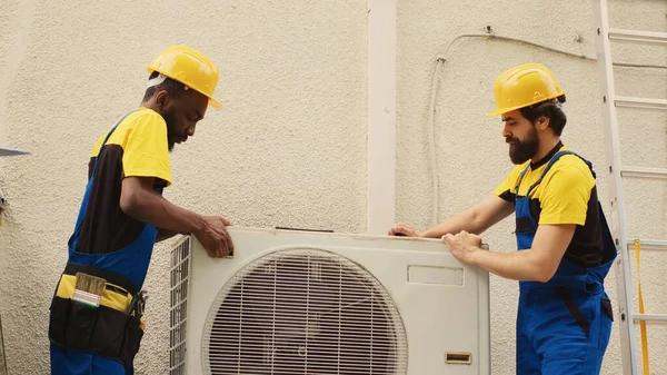 How to Save Money with HVAC Repair Contractors