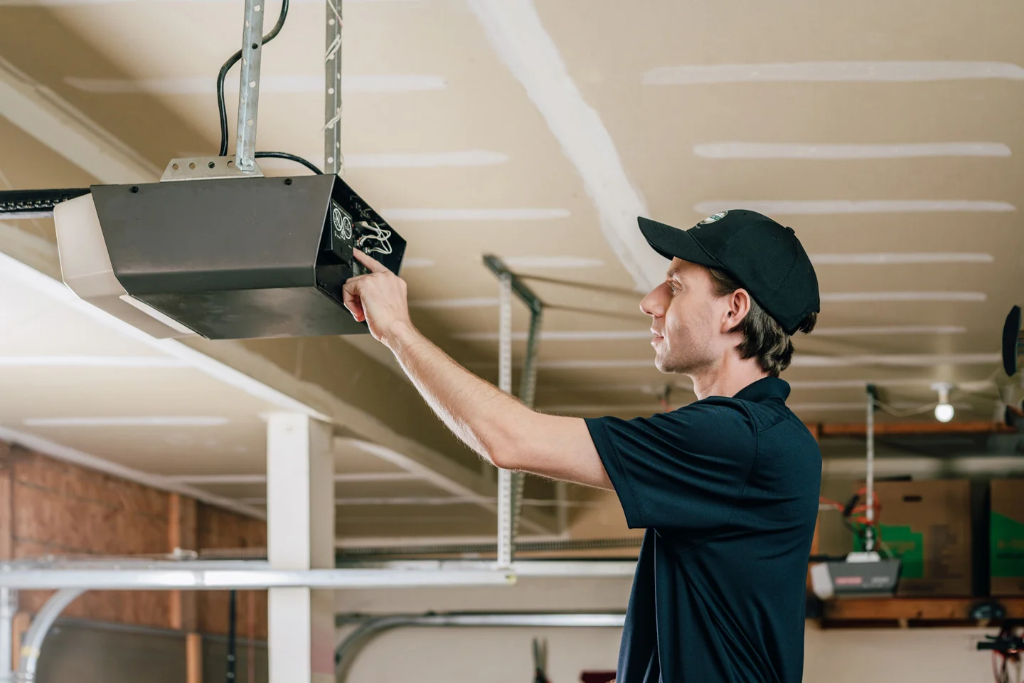 Choosing Between Garage Door Repair and Replacement